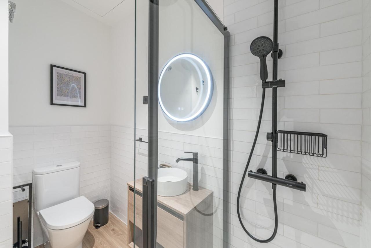 Apartament Jes B Close To Bernabeu Stadium Madrid Exterior photo